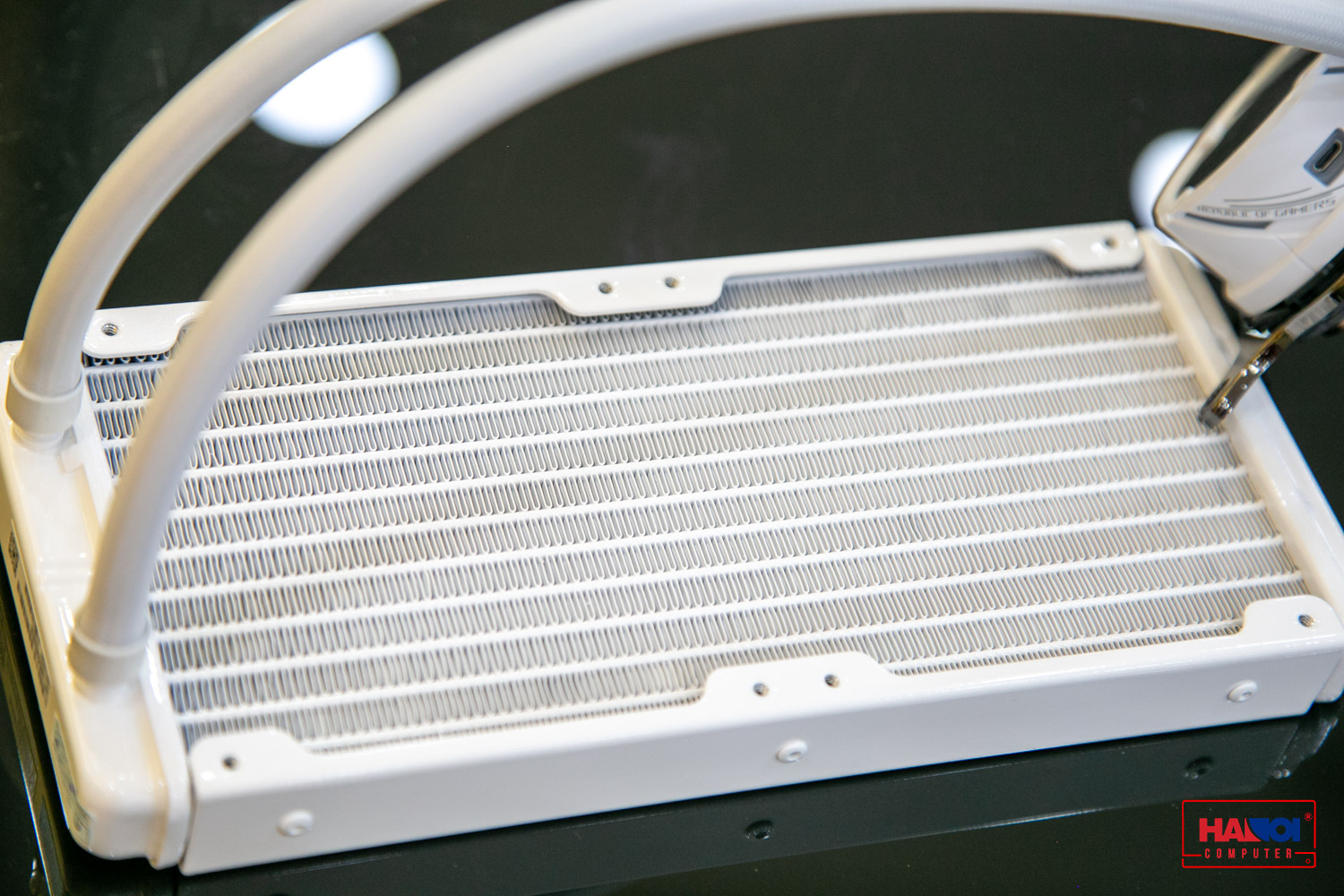 Tản nhiệt nước Asus ROG STRIX LC 240 RGB White Edition giới thiệu 4